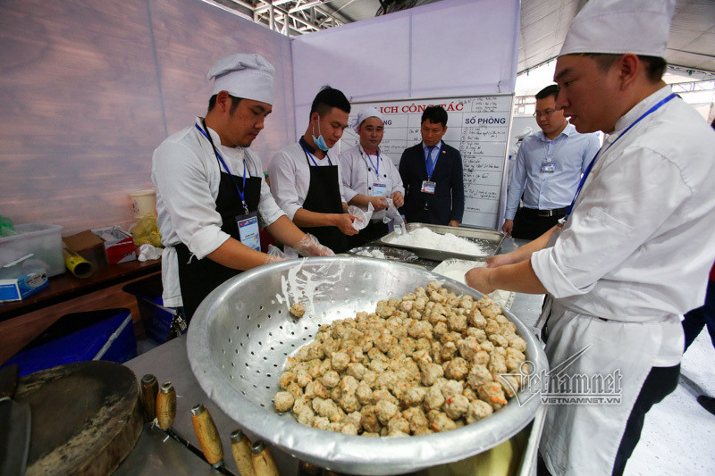 Chuyện chưa kể nơi bếp ăn đại bản doanh 3.000 người ở Thượng đỉnh Mỹ-Triều ảnh 1 Chuyện chưa kể nơi bếp ăn đại bản doanh 3.000 người ở Thượng đỉnh Mỹ-Triều