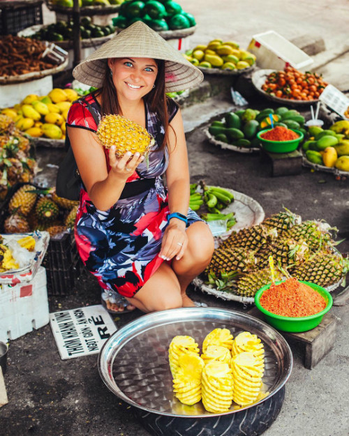 Chị Snezhana đã sống ở Việt Nam 6 năm, đã quen với cuộc sống nơi đây những vẫn nhận ra nhiều khác biệt văn hóa. Chị Snezhana đã sống ở Việt Nam 6 năm, đã quen với cuộc sống nơi đây những vẫn nhận ra nhiều khác biệt văn hóa.