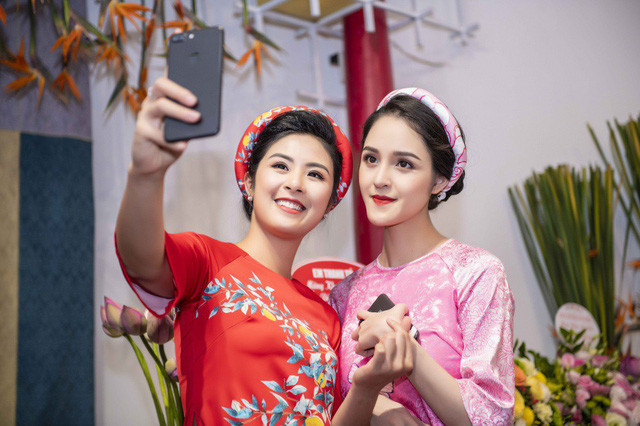 Á hậu Hoàng Anh cũng là người em thân thiết và là “người mẫu” ruột của Ngọc Hân.