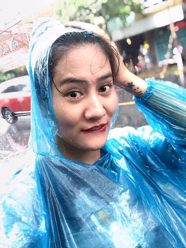 Còn đây là bức ảnh selfie do Minh Cúc chia sẻ