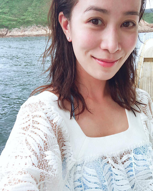 43 tuổi, Xa Thi Mạn tự tin khoe làn da lão hóa ngược nhờ bí quyết đơn giản - 7