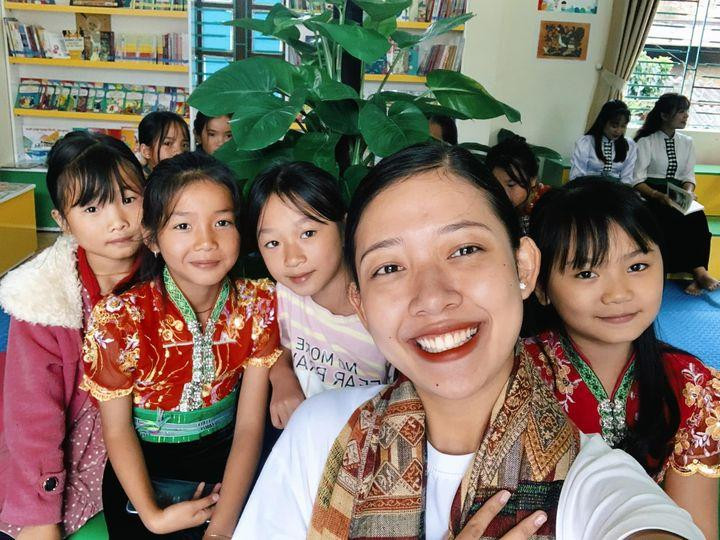 Á hậu 1 Hoa Đan tại điểm trường Ngọc Chiến (Sơn La).