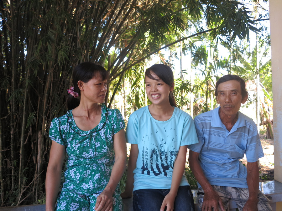 Thành tích học tập của Phương Thảo là niềm vui của ba mẹ