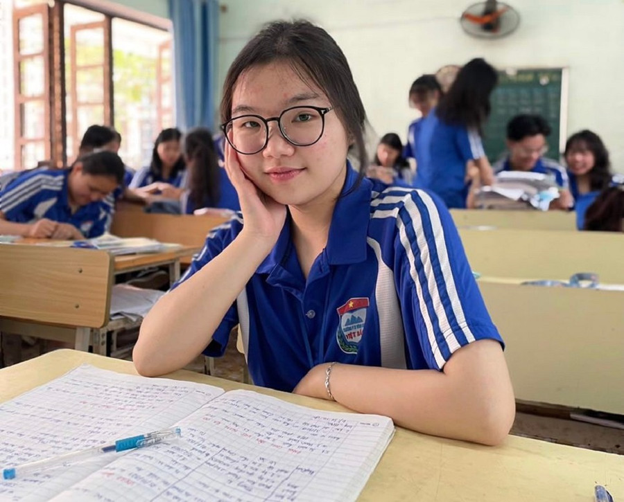 Em Nông Thị Hồng Thoa luôn nỗ lực với quyết tâm cao. Em Nông Thị Hồng Thoa luôn nỗ lực với quyết tâm cao.