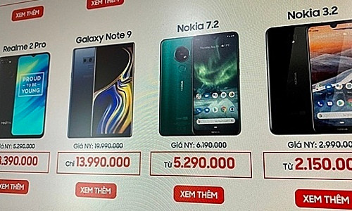 Cửa hàng điện thoại lập lờ khuyến mại ngày Black Friday - 1