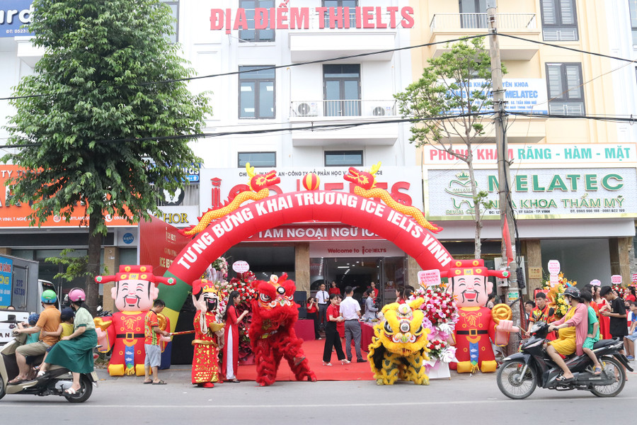 ICE IELTS Vinh tại Số 130, đường Nguyễn Sỹ Sách, phường Hưng Phúc, TP Vinh, Nghệ An. ICE IELTS Vinh tại Số 130, đường Nguyễn Sỹ Sách, phường Hưng Phúc, TP Vinh, Nghệ An.