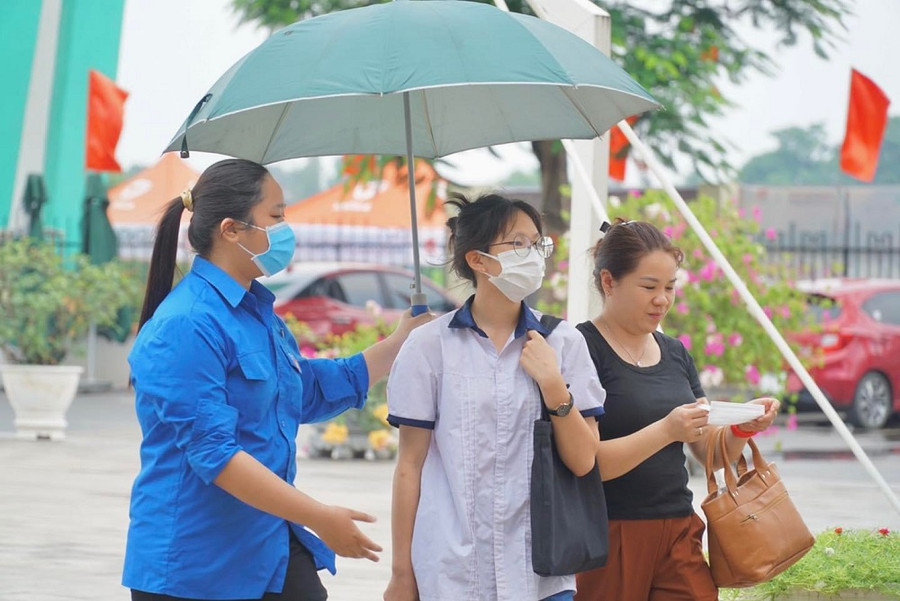 Ổn định tâm lý giúp thí sinh tự tin tại Kỳ thi tuyển sinh vào 10. Ổn định tâm lý giúp thí sinh tự tin tại Kỳ thi tuyển sinh vào 10.