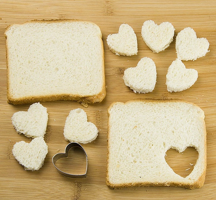 Làm ngay 2 món ăn này để chinh phục “người ấy” trong ngày Valentine ảnh 6 Cùng người ấy vào bếp làm 2 món ăn cho ngày valentine thêm lãng mạn