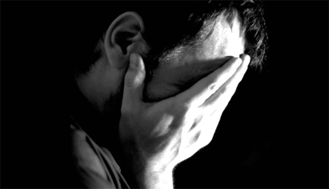 Đêm tân hôn tôi "sốc" nặng khi nhận được quà cưới từ người yêu cũ của vợ