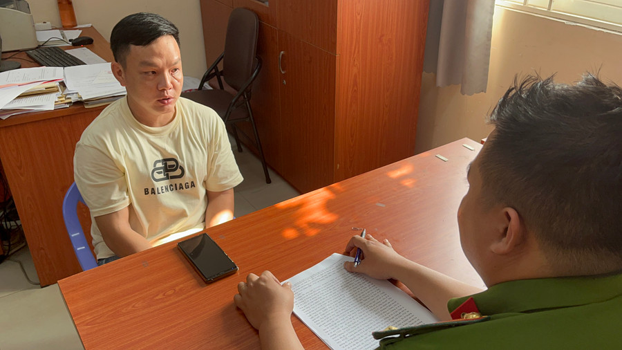 Hà Vỹ Toàn tại cơ quan điều tra. Hà Vỹ Toàn tại cơ quan điều tra.