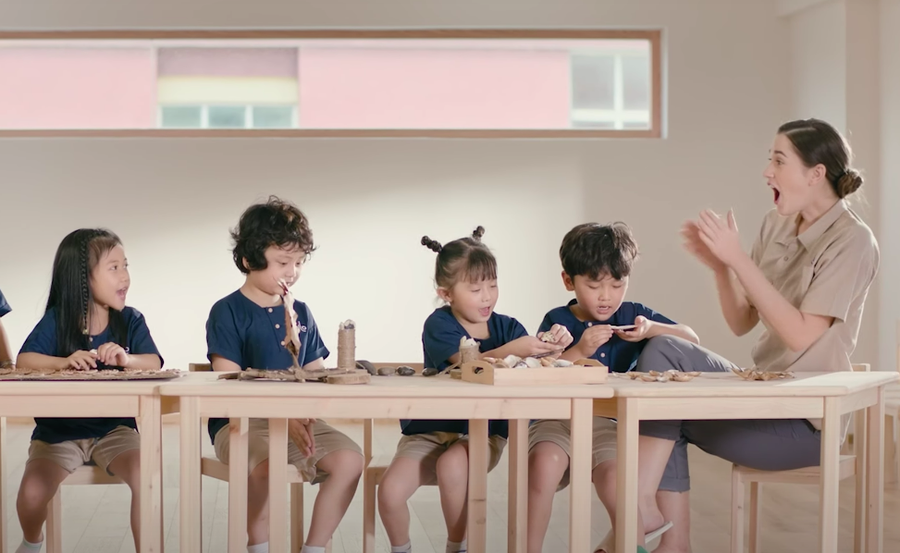 Hệ thống Mầm non Hạnh phúc ứng dụng tinh hoa giáo dục Phần Lan dành cho trẻ 0-6 tuổi. Hệ thống Mầm non Hạnh phúc ứng dụng tinh hoa giáo dục Phần Lan dành cho trẻ 0-6 tuổi.