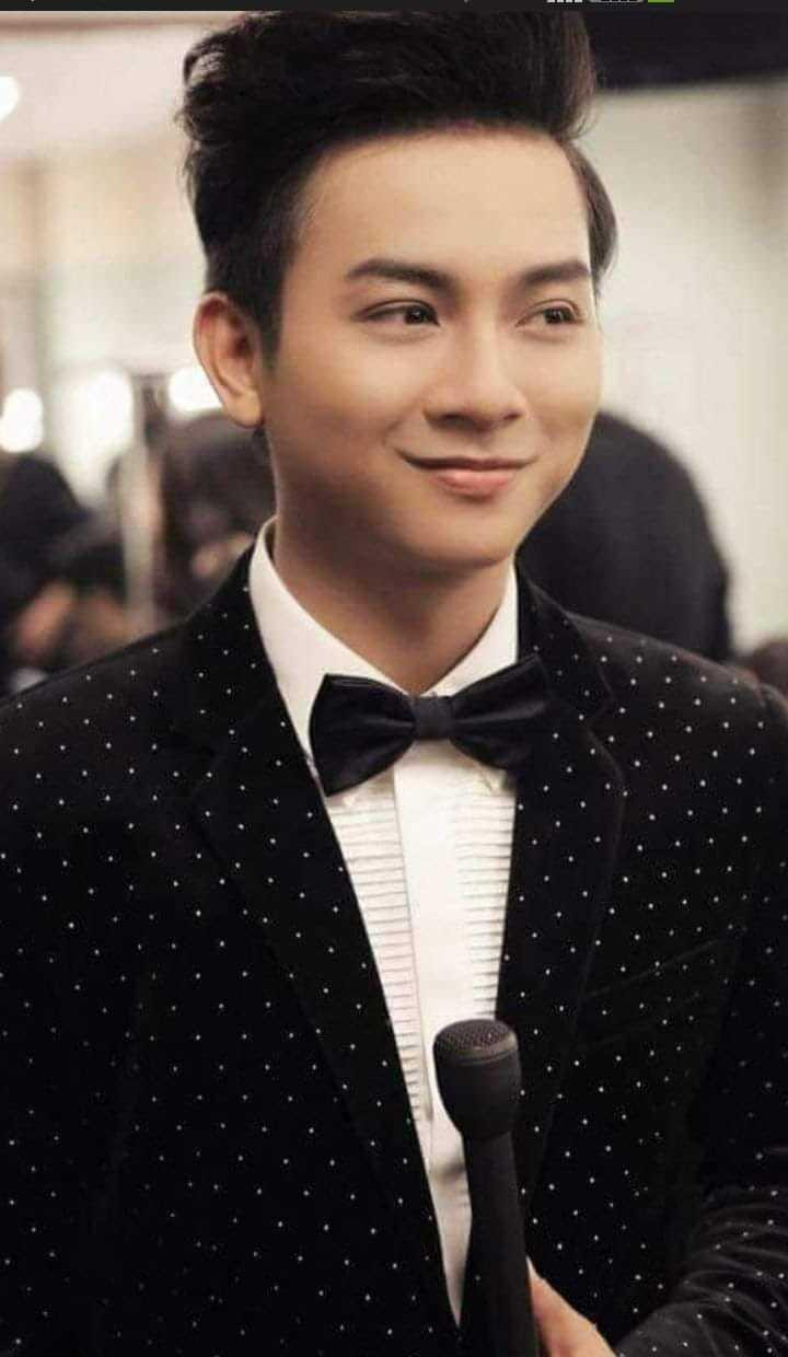 Vẻ điển trai của anh từng hút hồn biết bao fangirl. (Ảnh FB Hoài Lâm) Vẻ điển trai của anh từng hút hồn biết bao fangirl. (Ảnh FB Hoài Lâm)