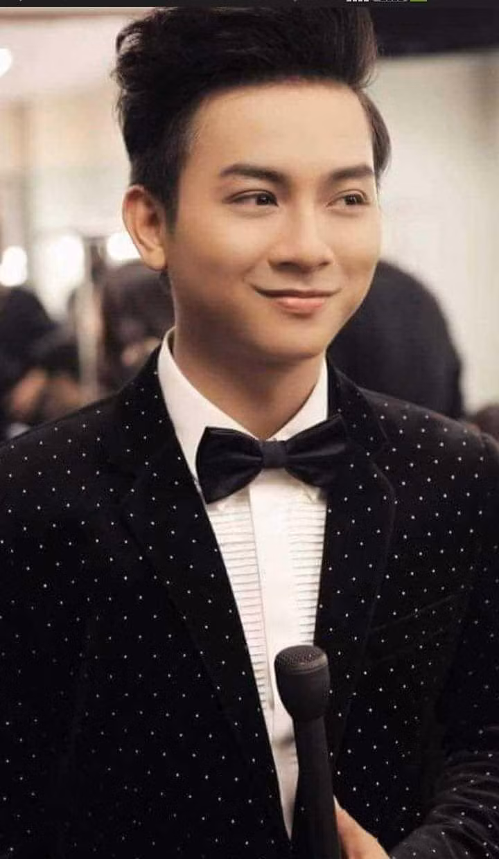 Vẻ điển trai của anh từng hút hồn biết bao fangirl. (Ảnh FB Hoài Lâm)