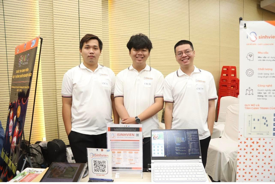 nhóm ISINHVIEN- CSC39 đến từ Đại học Quốc Gia TP.HCM đạt giải Nhất cuộc thi nhóm ISINHVIEN- CSC39 đến từ Đại học Quốc Gia TP.HCM đạt giải Nhất cuộc thi