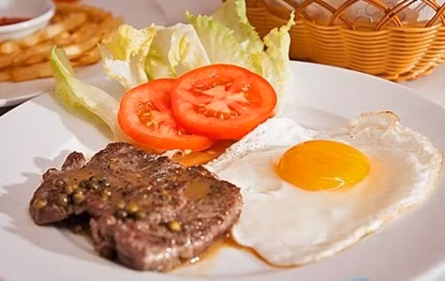 Tuyệt chiêu làm món bò bít tết ngon mềm thơm ngọt không dai