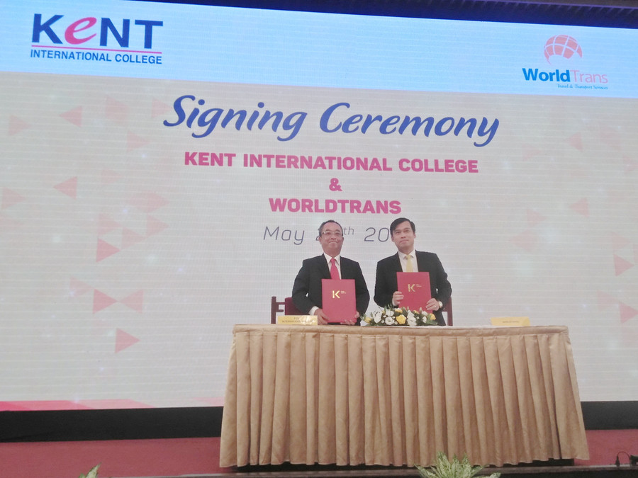 Trường Kent International College và doanh nghiệp ký cam kết tuyển dụng.