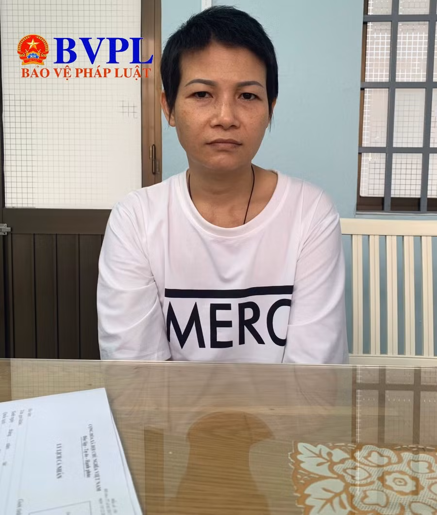 Với kỹ năng thuyết phục, phân tích Nguyễn Ngọc Tâm Huyên khai nhận hành vi "giết người". Với kỹ năng thuyết phục, phân tích Nguyễn Ngọc Tâm Huyên khai nhận hành vi "giết người".