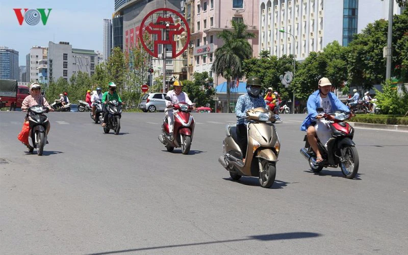 Dự báo thời tiết hôm nay: Nắng nóng trên cả nước, có nơi trên 38 độ C