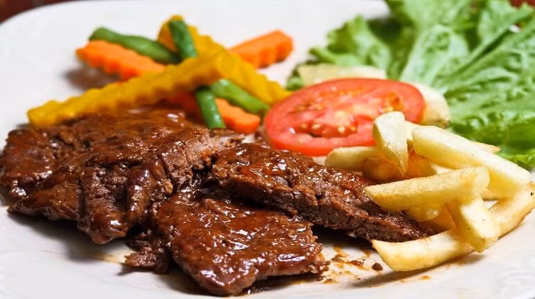 Nên cắt thịt bò ngang thớ sẽ ngon hơn