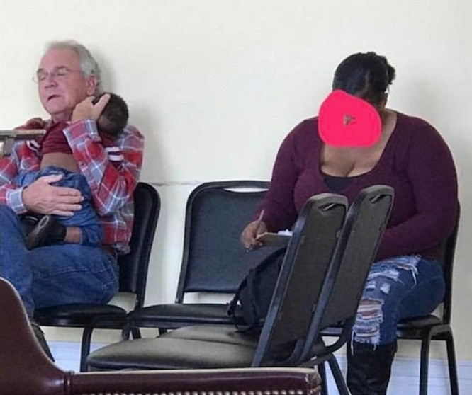 19 bức ảnh chứng minh sự ga lăng luôn tồn tại ảnh 8 Ảnh: BrightSide