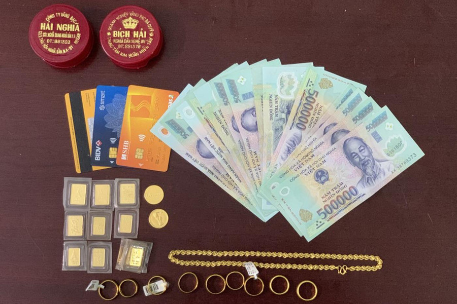 Tang vật vụ án bị công an thu giữ.