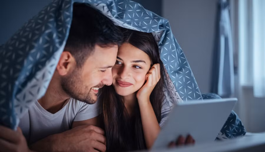 Nếu có cơ hội bước vào một thế giới giả tưởng và thay thế những nhân vật từng thấy trên màn ảnh, nhiều đàn ông sẽ rất sẵn lòng. (Ảnh: ITN).