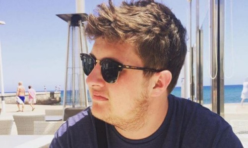 Matthew James. Ảnh: Southwalesargus.