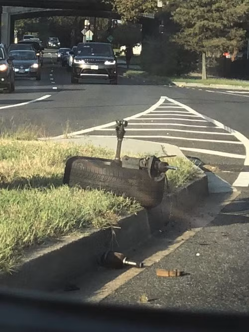 Một ngày tồi tệ của chủ xe.