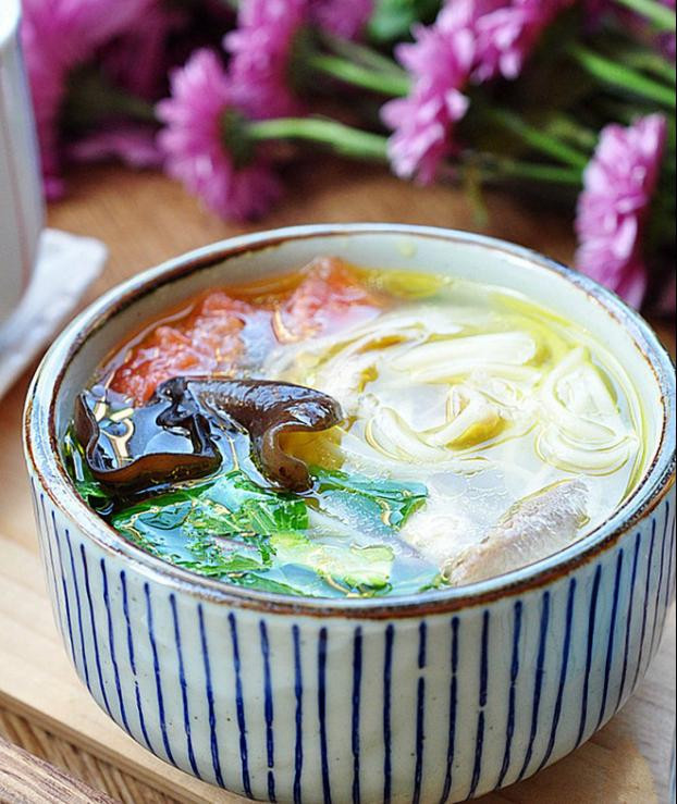 Trổ tài nấu mì gà xé ngon tuyệt đỉnh cho bữa sáng 