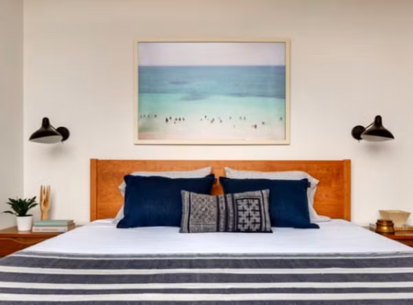 Ngắm nhìn ngôi nhà 2 tầng diện tích chỉ 30m2 nhưng hiện đại và ngập ánh sáng