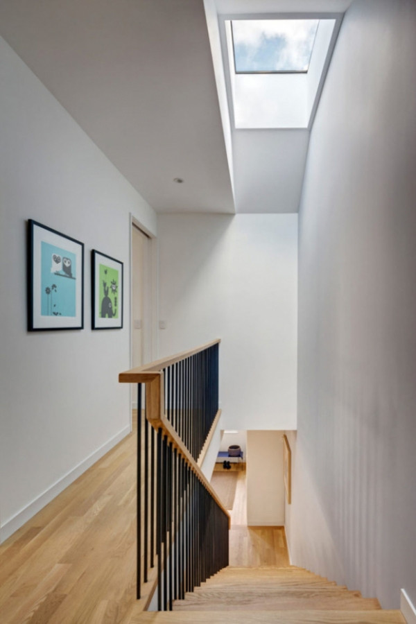 Ngắm nhìn ngôi nhà 2 tầng diện tích chỉ 30m2 nhưng hiện đại và ngập ánh sáng 8