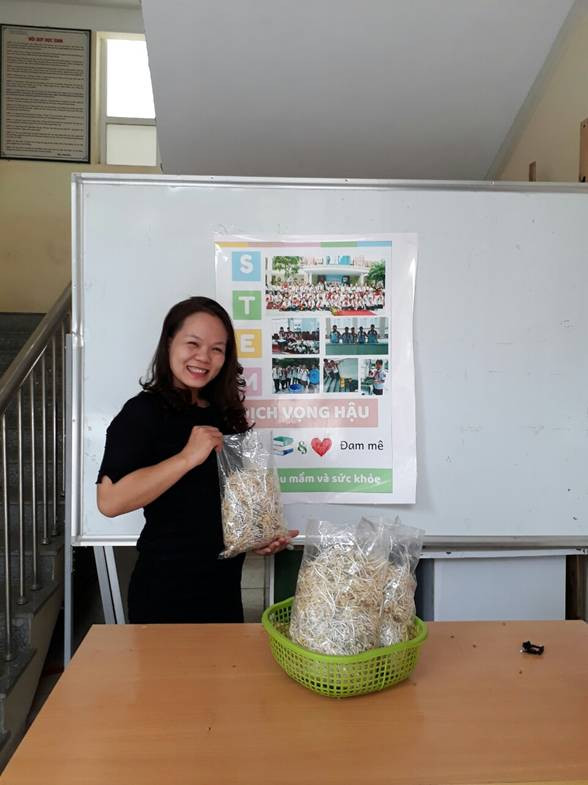 Cô Hoa Vân – Người trực tiếp lên ý tưởng và quản lí CLB Khoa học Cô Hoa Vân – Người trực tiếp lên ý tưởng và quản lí CLB Khoa học