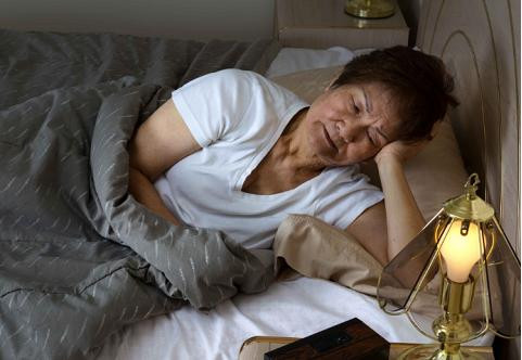 Trước khi ngủ nhớ đặt 3 vật báu sau đầu giường, có lúc cứu bạn khỏi tai họa 1