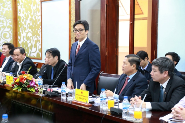 Phó thủ tướng Chính phủ Vũ Đức Đam tại buổi làm việc với lãnh đạo tỉnh Quảng Trị.