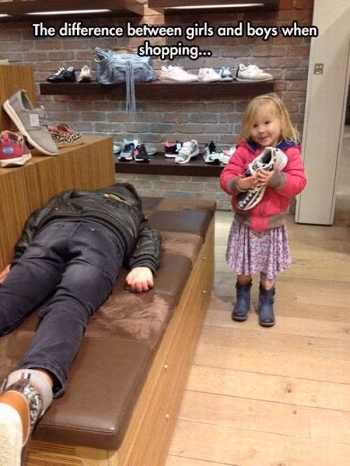 Sự khác biệt giữa con trai và con gái khi đi mua sắm.