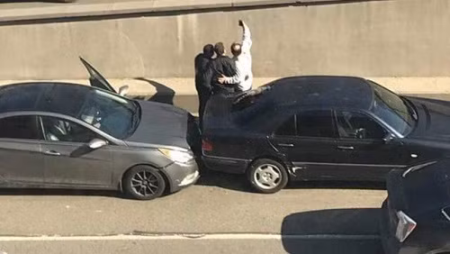 Chẳng mấy khi tông xe.