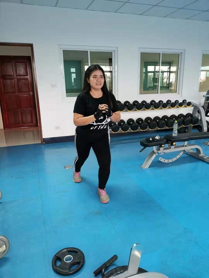 Cô nàng Thái Lan mũm mĩm hóa hot girl vạn người mê nhờ “bí kíp” cực hay giảm từ 89kg xuống còn 65kg