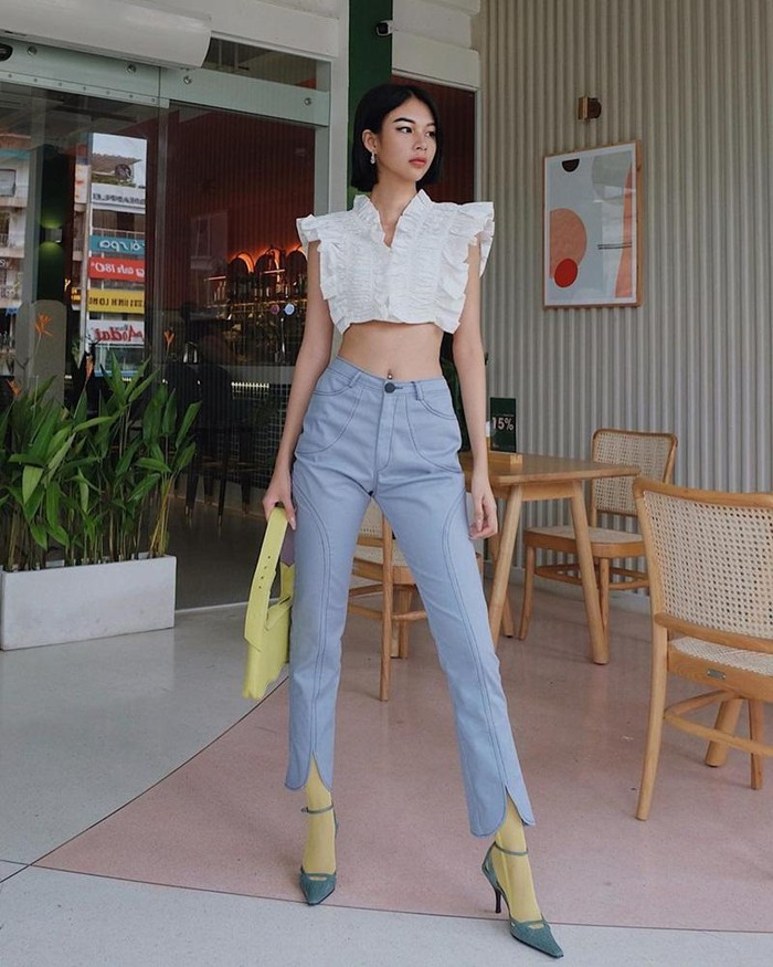 Học cách phối trang phục cổ điển và hiện đại của dàn mỹ nhân Việt ảnh 3 Học cách phối trang phục cổ điển và hiện đại của dàn mỹ nhân Việt ảnh 3