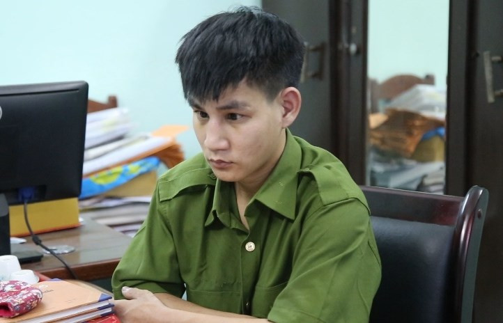 Đối tượng Huy tại cơ quan điều tra.