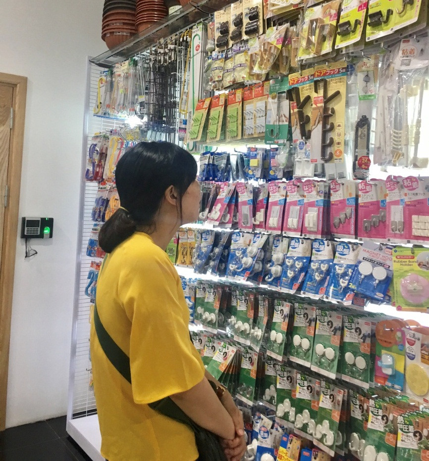 Người tiêu dùng cũng có phần trách nhiệm khi lựa chọn sản phẩm chất lượng kém (ảnh: Bắc Sơn) Người tiêu dùng cũng có phần trách nhiệm khi lựa chọn sản phẩm chất lượng kém (ảnh: Bắc Sơn)