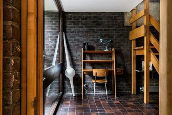 Mê mẩn trước ngôi nhà nhỏ gần 60 năm không lỗi thời nhờ kính và gỗ ảnh 6 Khu giải trí thú vị, thư giãn.