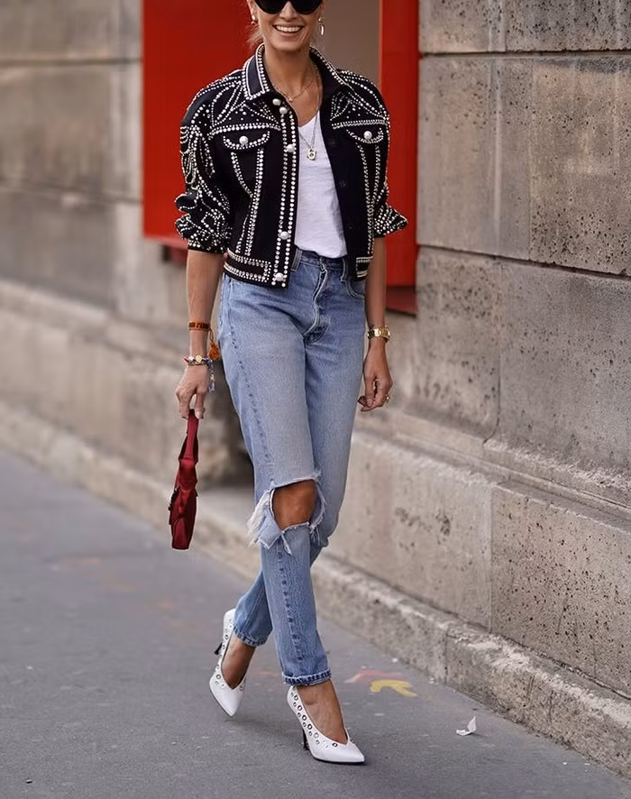 Nằm lòng quy tắc diện quần jeans ống loe phù hợp với vóc dáng từng chị em