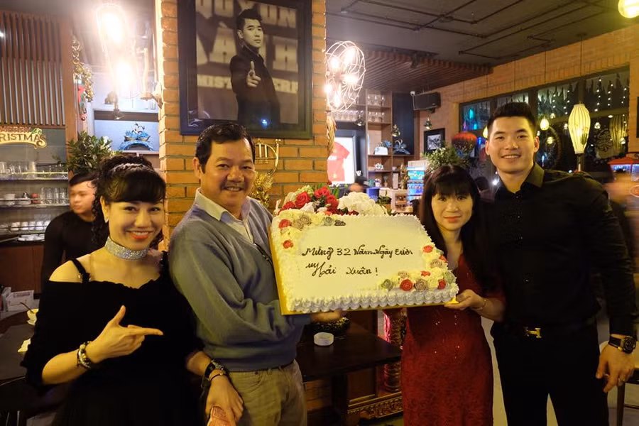 Những thông tin cực kỳ hiếm hoi về nữ doanh nhân vừa trở thành vợ Á vương Trương Nam Thành lớn hơn chồng 15 tuổi-7