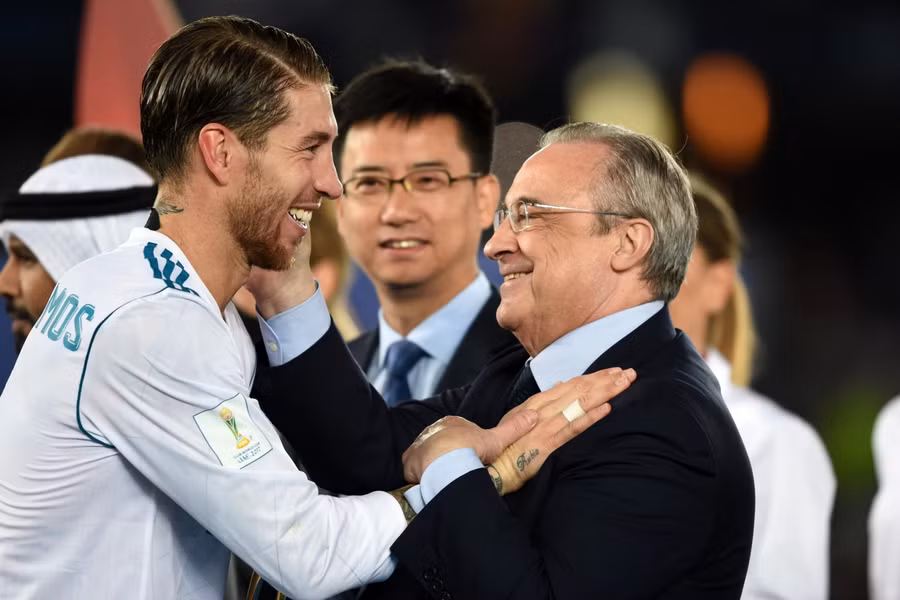 Chủ tịch Florentino Perez và Sergio Ramos thời điểm còn mặn nồng.