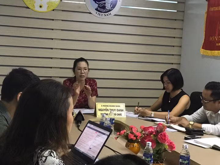 Bà Nguyễn Thụy Oanh trao đổi với báo chí xung quanh vụ việc "chương trình tôn vinh Nữ hoàng thương hiệu Việt Nam 2019".