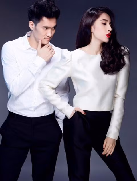 Thủy Tiên - Công Vinh hạnh phúc bên nhau
