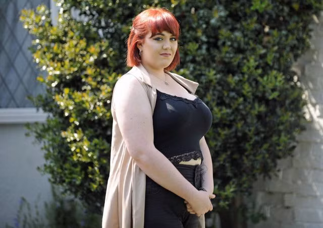 Gái 20 muốn thu nhỏ vòng 1: “Ngực khủng” đang phá hủy cuộc sống của tôi ảnh 1