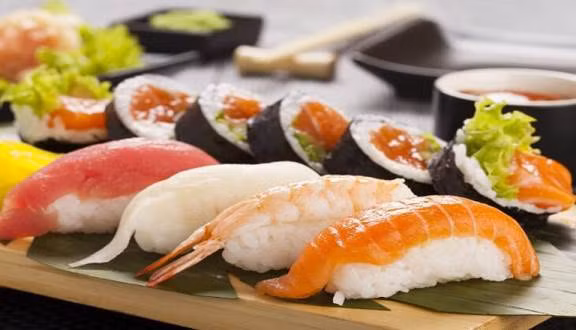 Sushi chứa phụ gia không tốt cho sức khỏe.