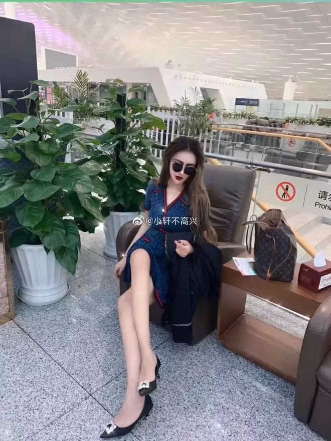 Nhan sắc của hotgirl qua ảnh đã qua photoshop