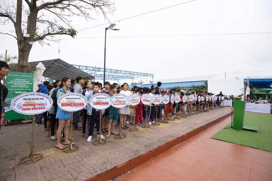 Các đội về dự cuộc thi